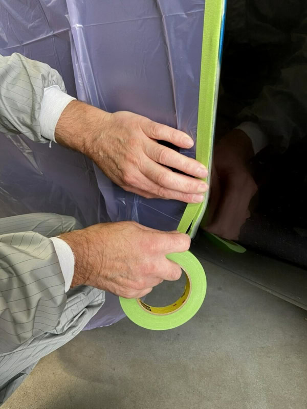 Preview: 3M™ Scotch® Abdeckband 233+, 36 mm x 55 m, 0,17 mm, Grün, Rückstandsfrei, Universal Kreppabdeckband, Beliebt für Autoreparatur