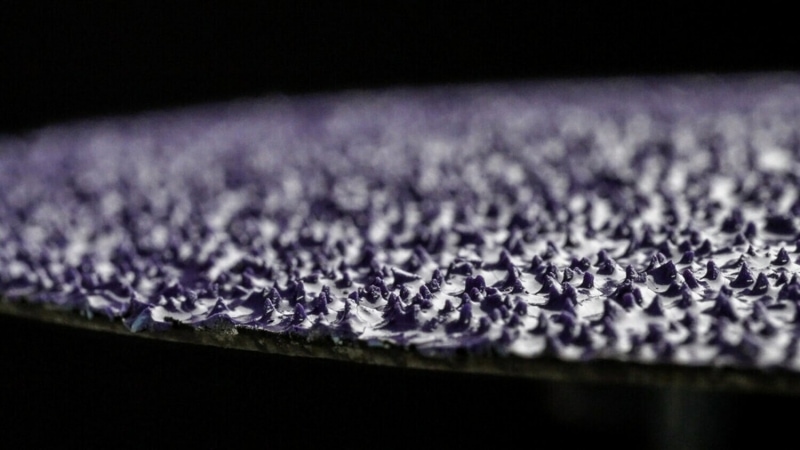Preview: 3M™ Cubitron™ 3 1182C Fiberscheibe 309904, Ø 178 mm x ø 22,23 mm, 36+, 8.500 U./Min., Geschlitzt, Vulkanfiber, Präzisions-Keramikkorn, Für Metall Universal