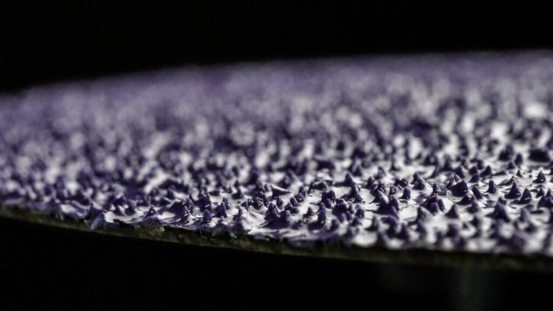 Preview: 3M™ Cubitron™ 3 1182C Fiberscheibe 309905, Ø 100 mm x ø 22,23 mm, 36+, 15.300 U./Min., Geschlitzt, Vulkanfiber, Präzisions-Keramikkorn, Für Metall Universal
