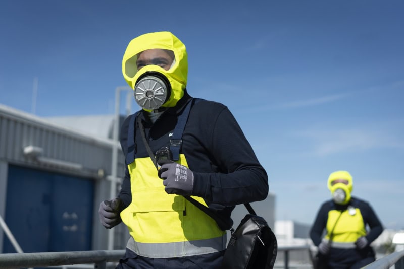 Preview: Dräger® PARAT® 5510 Brand Fluchthaube R59415, CO P2 Kombi Filter für mind. 15 Min. Schutz, Single Pack, Universalgröße, Brand Fluchthaube zum Schutz gegen toxische Brandgase, Dämpfe und Partikel