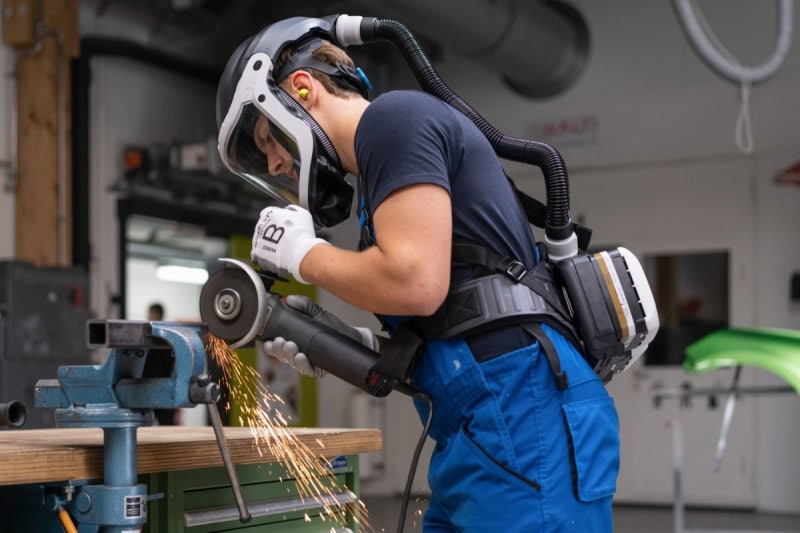 Preview: Dräger® X-plore® 8500 Gebläseatemschutz Set X-plore-8500-HIK6, TH3, Partikel- Gase- & Dämpfeschutz, Schwer-Industrie, Teile: [R59540, 3729120, R59600, 6739730, 6739535]