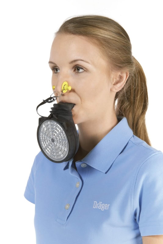 Preview: Dräger® PARAT® 3200 Flucht Filtergerät 3704478, ABEK15 Filter für mind. 15 Min. Schutz, Filter uneingeschweißt, Universalgröße, Flucht Filtergerät zum Schutz gegen organische, anorganische, saure Gase & Dämpfe, Ammoniak & org. Ammoniakderivate