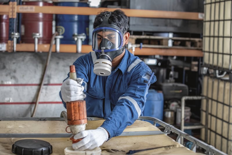Preview: Dräger® X-plore® 6530 Gasmaske / Vollmaske R55795, Universalgröße, Schlagfeste Polycarbonat Sichtscheibe, EPDM Maskenkörper, Blauer Kunststoffrahmen, RD40 Filteranschluss [NATO Standard], Für Industrieeinsatz