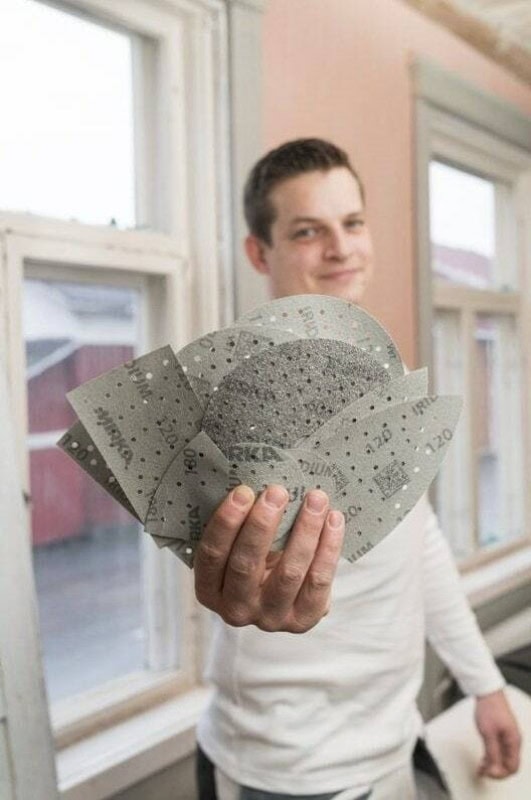 Preview: Mirka® Iridium® 246JQ05015, Ø 100 mm x 152 mm x 152 mm, P150, Multilochung, Kletthaftend, Delta Schleifscheibe mit Keramik- und Aluminiumkorn