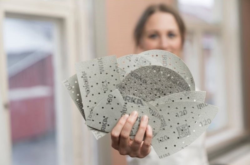 Preview: Mirka® Iridium® 2461305012, Ø 90 mm, P120, 7-fach Gelocht, Kletthaftend, Schleifscheibe mit Keramik- und Aluminiumkorn