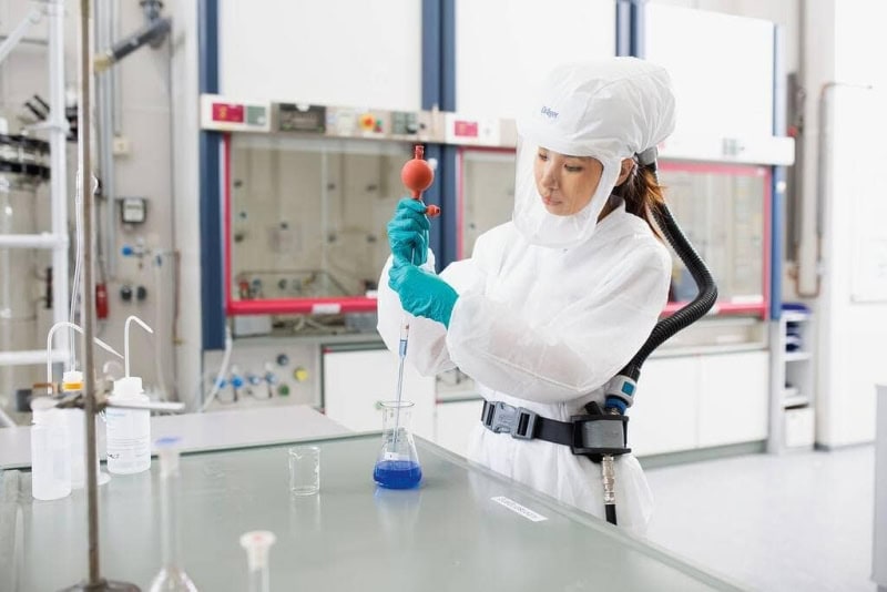 Preview: Dräger® X-plore® 8000 Standardhaube R59810, Kurz, Größe L/XL, TH3, 3B, Haube (PP/PE), Visier (PC), Weiß, inkl. Kopfhalterung und textiler Halsabdichtung