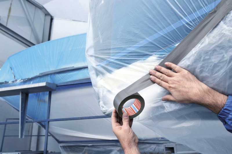 Preview: tesa® Gewebeband / Duct Tape 4615, 50 mm x 50 m, 0,175 mm, Grau, Lösemittelfrei, Nachhaltig, Für universelle Anwendungen