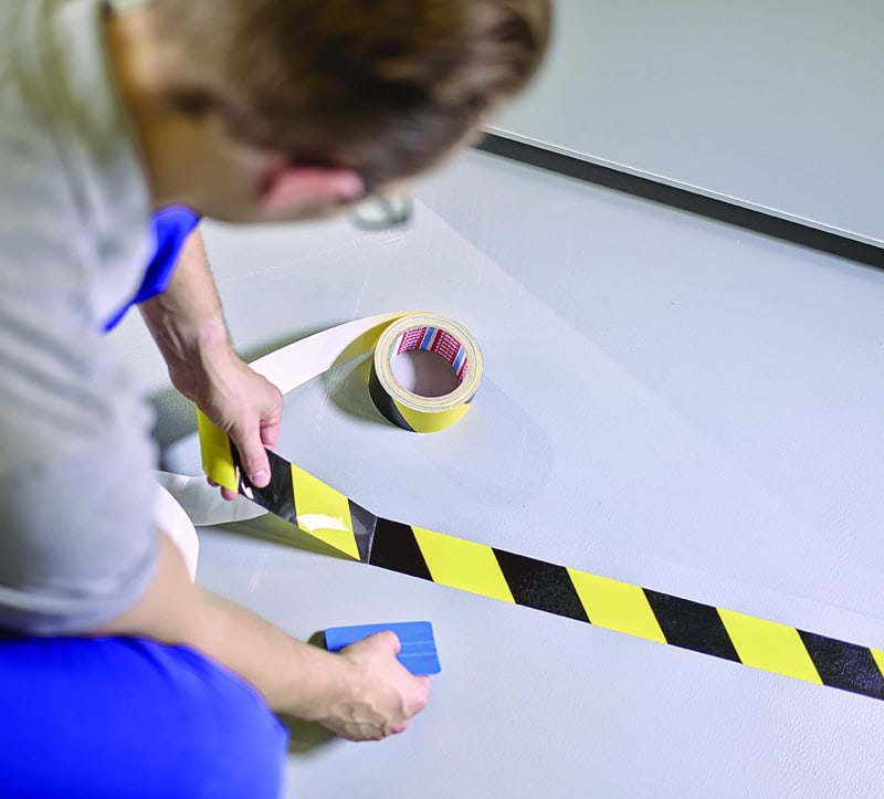Preview: tesa® 60960, 50 mm x 20 m, 0,175 mm, Orange, Premium Anti-Kratzer Bodenmarkierungsband & Warnklebeband