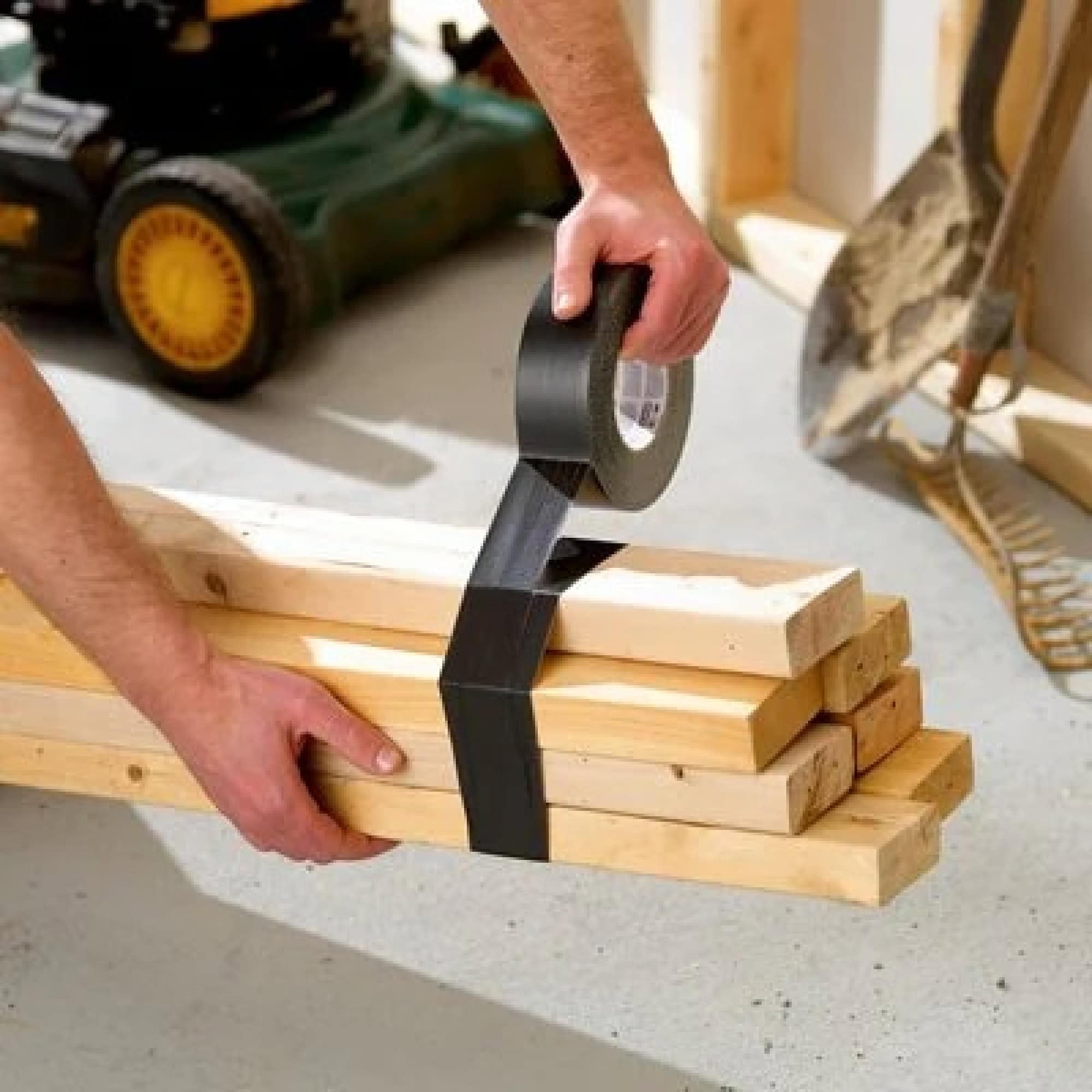 3M™ Scotch® Extremium™ DT17, 24 mm x 10 m, 0,42 mm, Schwarz, Hochleistungs Gewebeklebeband