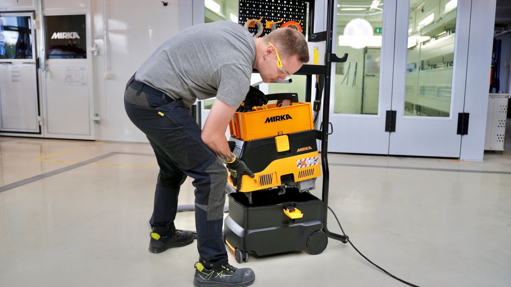 Mirka® Workstation für Mirka® DEXOS 1230 9190148022, Ideal für die Arbeitsplatzorganisation