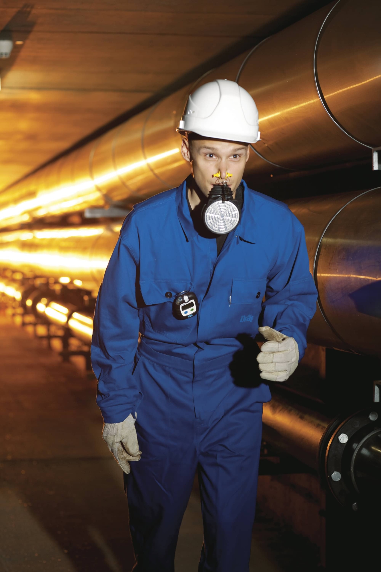 Preview: Dräger® PARAT® 3260 Flucht Filtergerät 3704479, ABEK15 Filter für mind. 15 Min. Schutz, Filter eingeschweißt, Universalgröße, Flucht Filtergerät zum Schutz gegen organische, anorganische, saure Gase & Dämpfe, Ammoniak & org. Ammoniakderivate