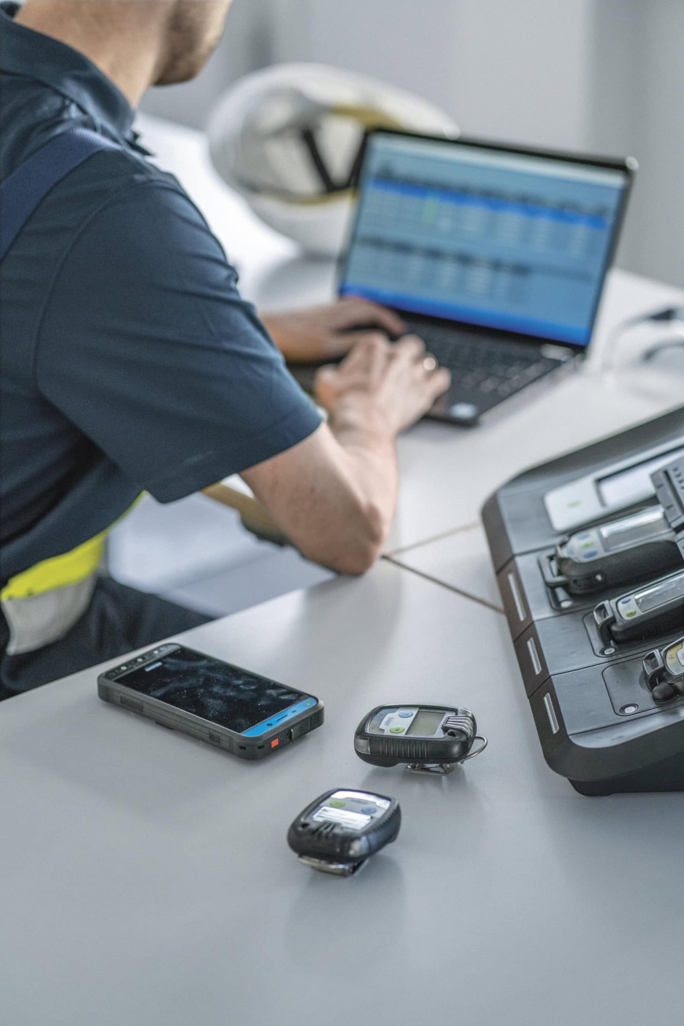 Dräger® X-Dock® Pac® 5300 Test Station & Kalibrier Station 8321881, Passend für Pac® 3500 / 6000 / 6500 / 7000 / 8000 / 8500 Serie, Für Begasungstest, Justierung & Kalibrierung