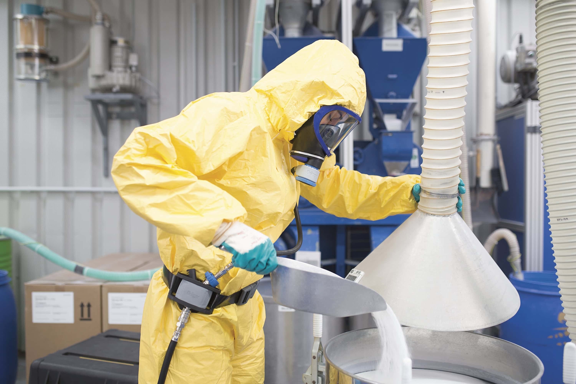 Preview: Dräger® X-plore® 9500 Druckluft Einheit 3703235, Ohne Hüftgurt, 4A/3B, Passend für Halb- & Vollmasken mit Maskenanschluss, Partikel- Gase- & Dämpfeschutz, Für Anwendungen in Industrie und Gesundheitswesen