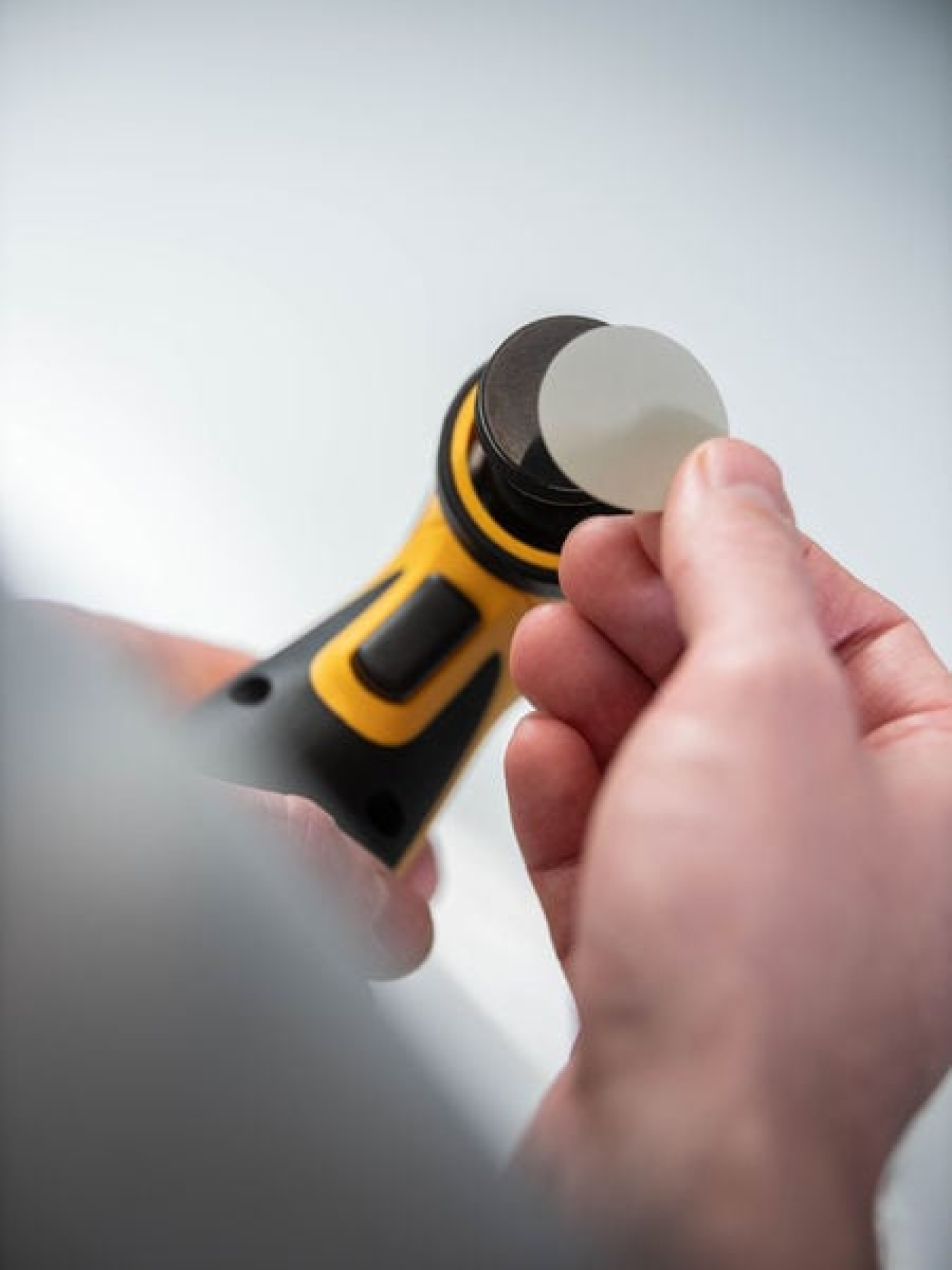 Mirka® Iridium SR 2430900199, Ø 32 mm, P2000, S, Grau, Klebefilmhaftend, Polyesterfilm, Schleifblüten mit Siliziumkarbidkorn, Für Finisharbeiten