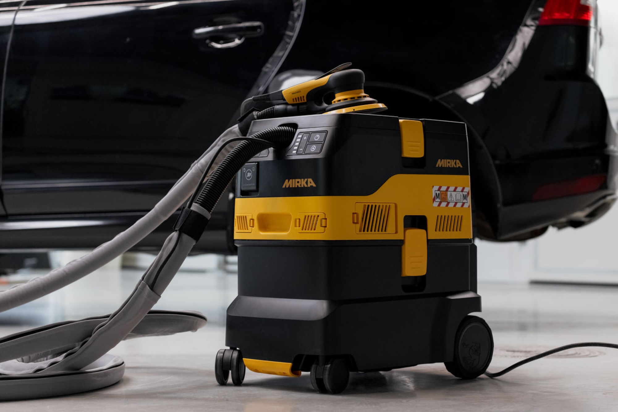 Mirka® DEXOS 1230 M AFC Industrie Staubsauger MIX12301221, Mit Schlauch, 30 Liter, Nass & Trocken, 1,63 PS / 1200 Watt, 4.200 L/.Min., Staubklasse M, Anti Statisch (ESD), Automatische Filterreinigung, Auto Start, Für staubfreies Schleifen & Arbeiten
