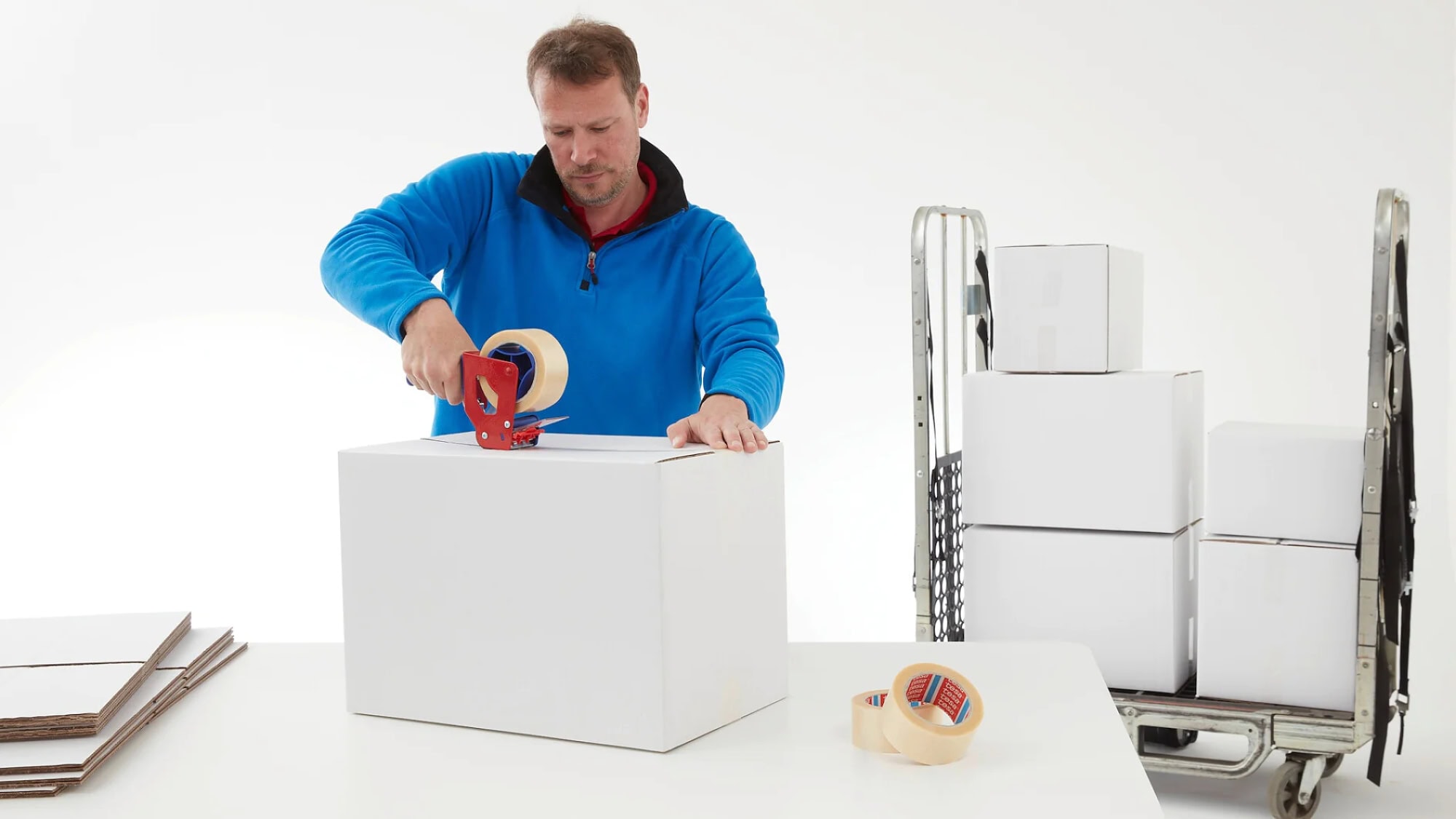 Preview: tesapack® PVC Verpackungsklebeband 4100, 150 mm x 1000 m, 0,065 mm, Transparent, Für mittelschwere Versandkartons bis 20 Kg