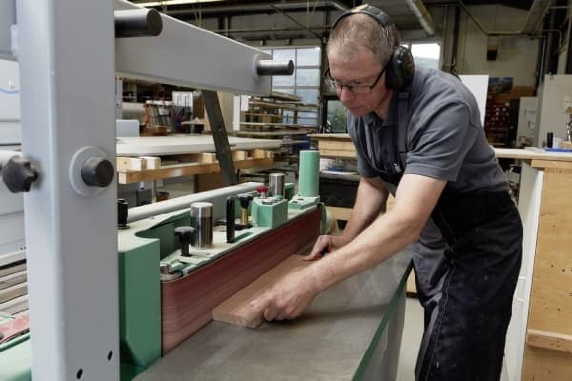 Preview: KLINGSPOR PS 29 F ACT Schleifband 307823, 150 mm x 6800 mm, P120, A, F2, Aluminiumkorn, Für Holz