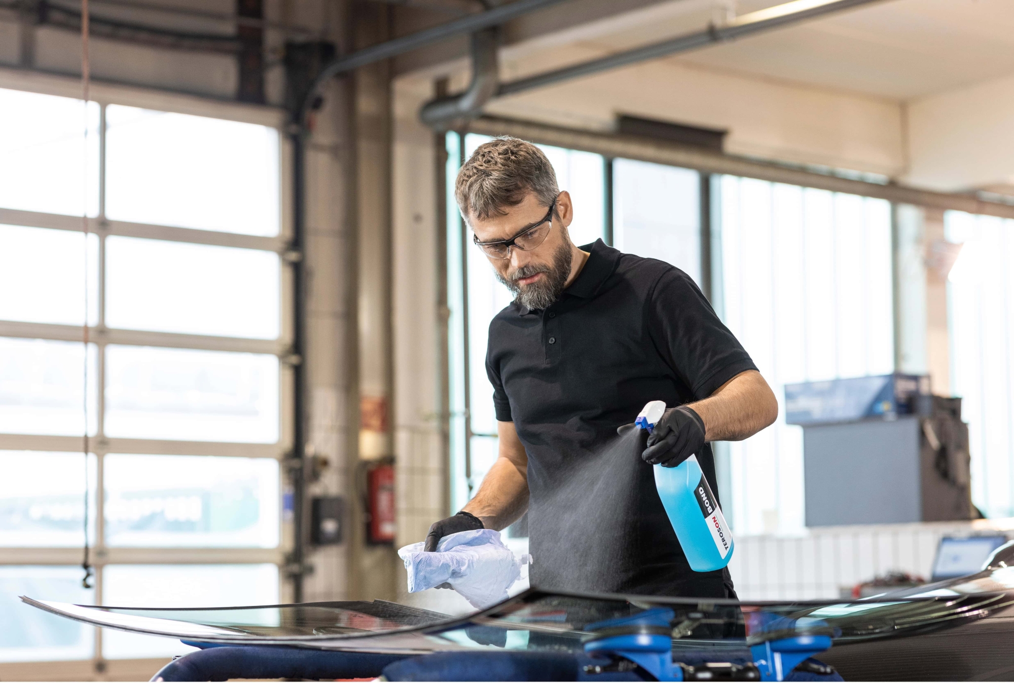 Preview: Henkel™ Teroson® Bond Glass Cleaner, 1 Kg, Blau, 2689820, Für sämtliche KFZ-Oberflächen geeignet