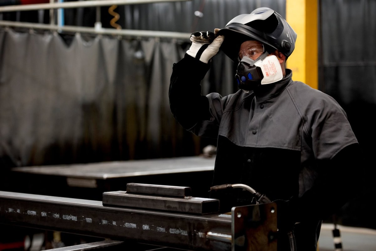 3M™ Secure Click™ Gasmaske / Halbmaske HF-803, Größe L, Secure-Click Filteranschluss
