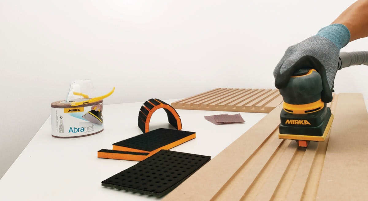 Mirka® Nut Softauflage für Schleifschuhe 8294751010, 100 x 150 mm, 10 mm, 7 Löcher, Kletthaftend, 12,5 x 100 mm vorperforiert, Ideal für DEOS Schwingschleifer, Für Lochsysteme: Multilochung und Gitternetzschleifstreifen