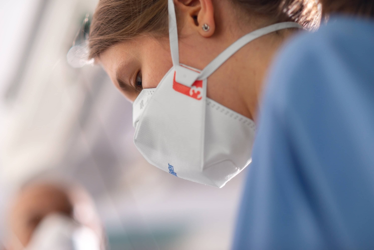 Dräger® X-plore® 1930 FFP3 NR D Atemschutzmaske / Partikelmaske 3951930, Größe M/L, Ideal für Brillenträger, Hygienisch einzelverpackt, Wirksamer Schutz gegen Stäube und Partikel bei hohem Tragekomfort