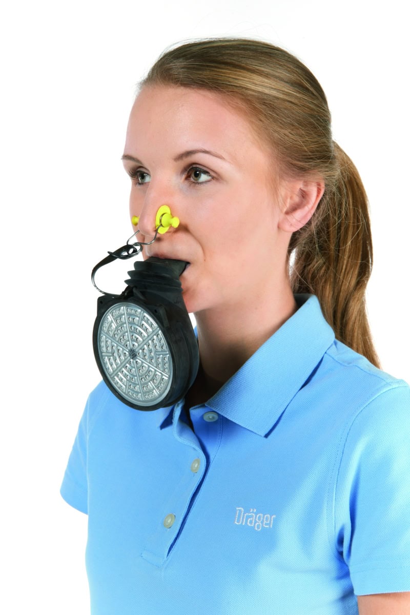 Dräger® PARAT® 3260 Flucht Filtergerät 3704479, ABEK15 Filter für mind. 15 Min. Schutz, Filter eingeschweißt, Universalgröße, Flucht Filtergerät zum Schutz gegen organische, anorganische, saure Gase & Dämpfe, Ammoniak & org. Ammoniakderivate