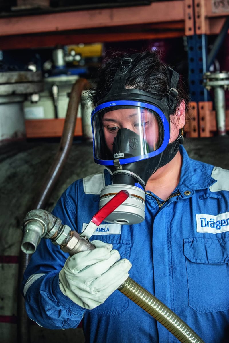 Dräger® X-plore® 6300 Gasmaske / Vollmaske R55800, Universalgröße, Kratz- & UV beständige PMMA Sichtscheibe, EPDM Maskenkörper, Blauer Kunststoffrahmen, RD40 Filteranschluss [NATO Standard], Für Industrieeinsatz