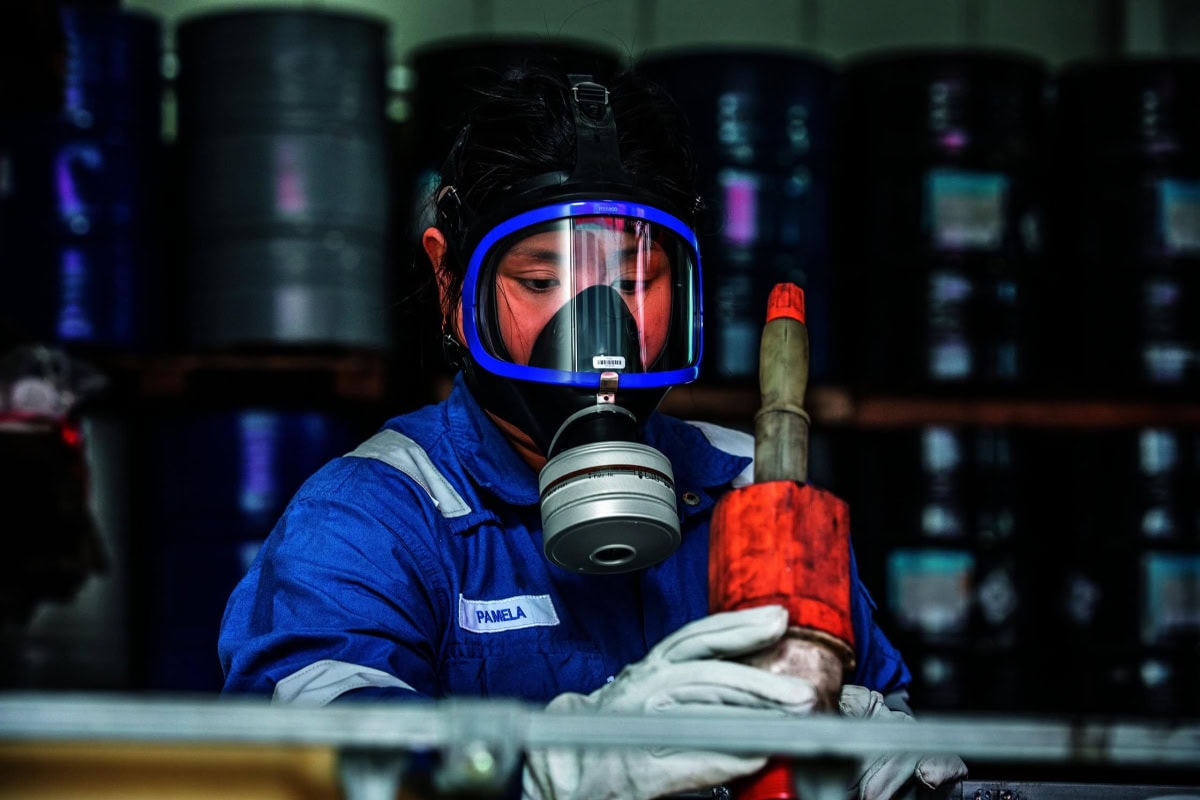 Dräger® X-plore® 6300 Gasmaske / Vollmaske R55800, Universalgröße, Kratz- & UV beständige PMMA Sichtscheibe, EPDM Maskenkörper, Blauer Kunststoffrahmen, RD40 Filteranschluss [NATO Standard], Für Industrieeinsatz