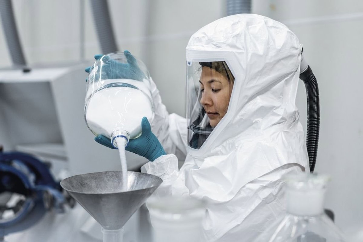 Dräger® X-plore® 8000 Kombi Haube 3710774, Tychem® 4000 | Geklebte Naht, Lang, Universalgröße, TH3, 3B, Haube (PE), Visier (PETG), Weiß, inkl. textiler Halsabdichtung