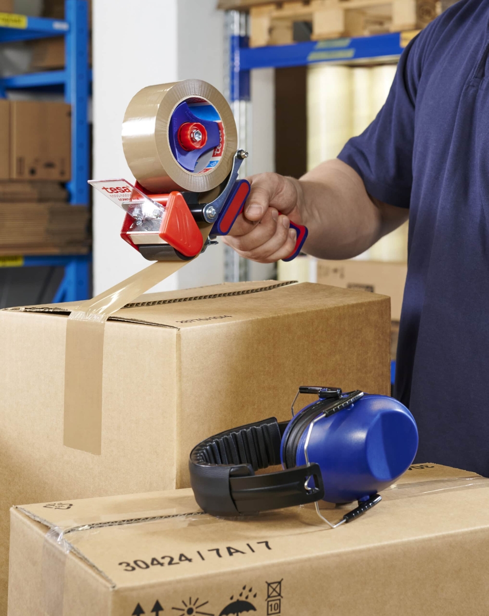 tesa® 6500 LowNoise, 50 mm Aufnahme, Geräuscharmer Packband Handabroller für Klebebänder bis 50 mm Breite