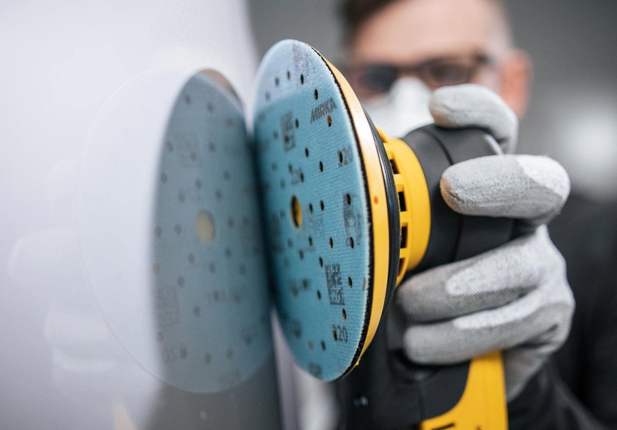 Mirka® Galaxy FY6M205080, Ø 125 mm, P80, Multilochung, Kletthaftend, Multifit™ Technologie, Filmscheibe mit Präzisions-Keramik- & Aluminiumkorn