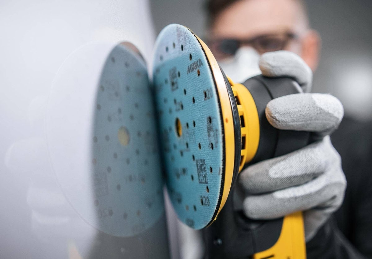 Mirka® Galaxy FY6M205060, Ø 125 mm, P60, Multilochung, Kletthaftend, Multifit™ Technologie, Filmscheibe mit Präzisions-Keramik- & Aluminiumkorn