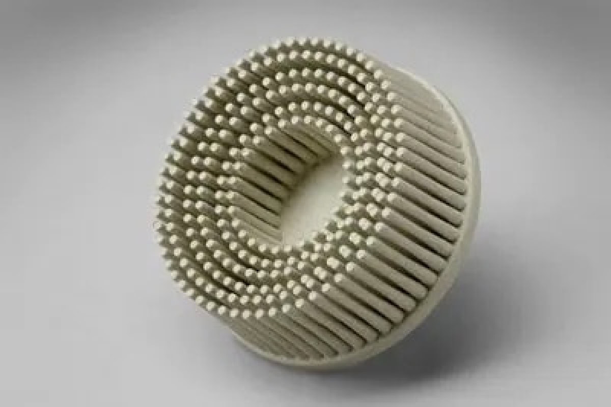 3M™ Scotch-Brite™ Roloc™ RD-ZB 7529, Ø 75 mm, P120, Weiss, 18.000 U./Min., Bristle Disc, Für Reinigungs- und Entgratungsarbeiten