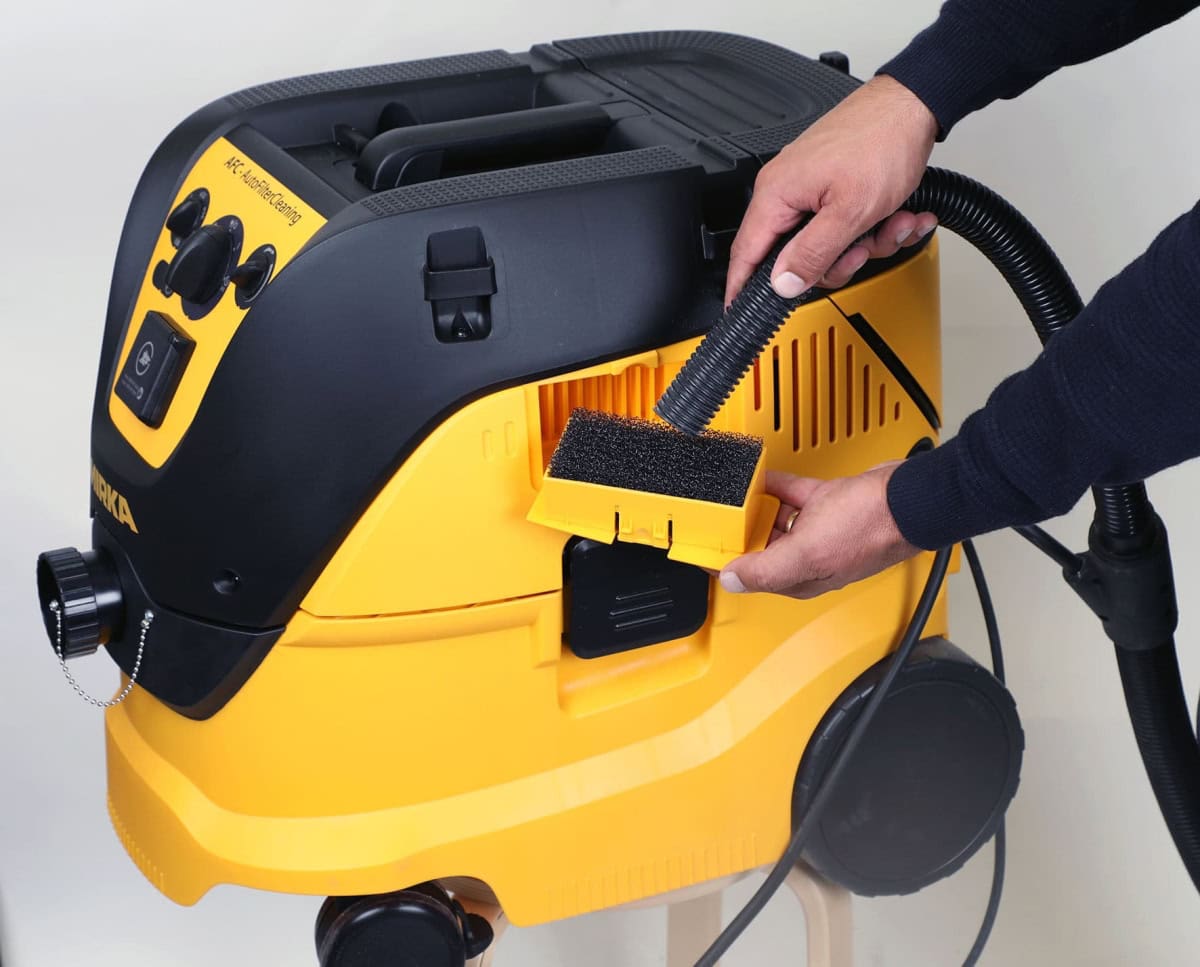 Mirka® Industrie Staubsauger 1230 M AFC 8999220111, 30 Liter, Nass & Trocken, 0,63 PS / 1200 Watt, 4.500 L/.Min., Staubklasse M, Anti Statisch (ESD), Automatische Filterreinigung, Auto Start, Für staubfreies Schleifen & Arbeiten am Arbeitsplatz