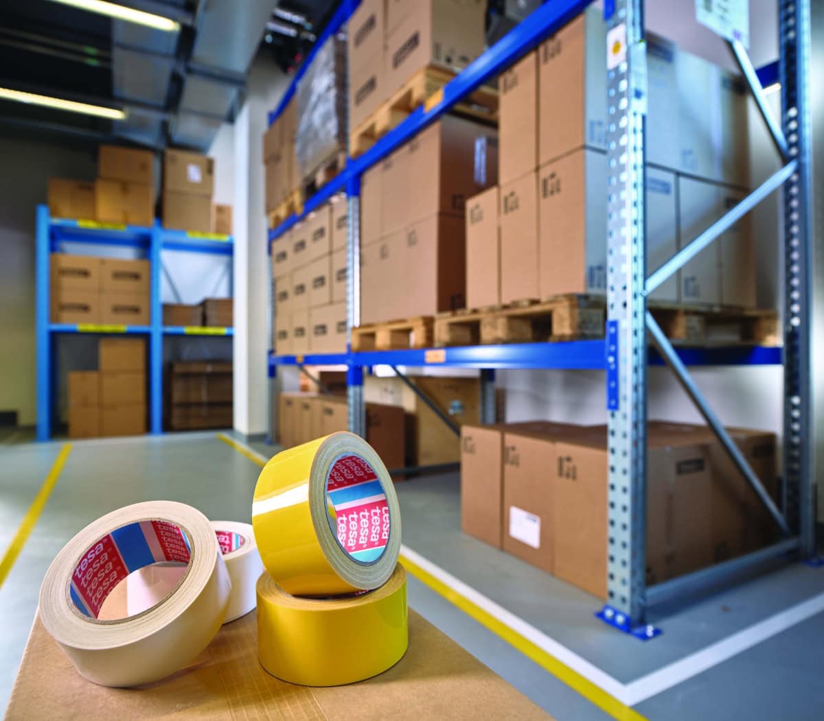 tesa® 60960, 50 mm x 20 m, 0,175 mm, Schwarz/Gelb, Premium Anti-Kratzer Bodenmarkierungsband & Warnklebeband