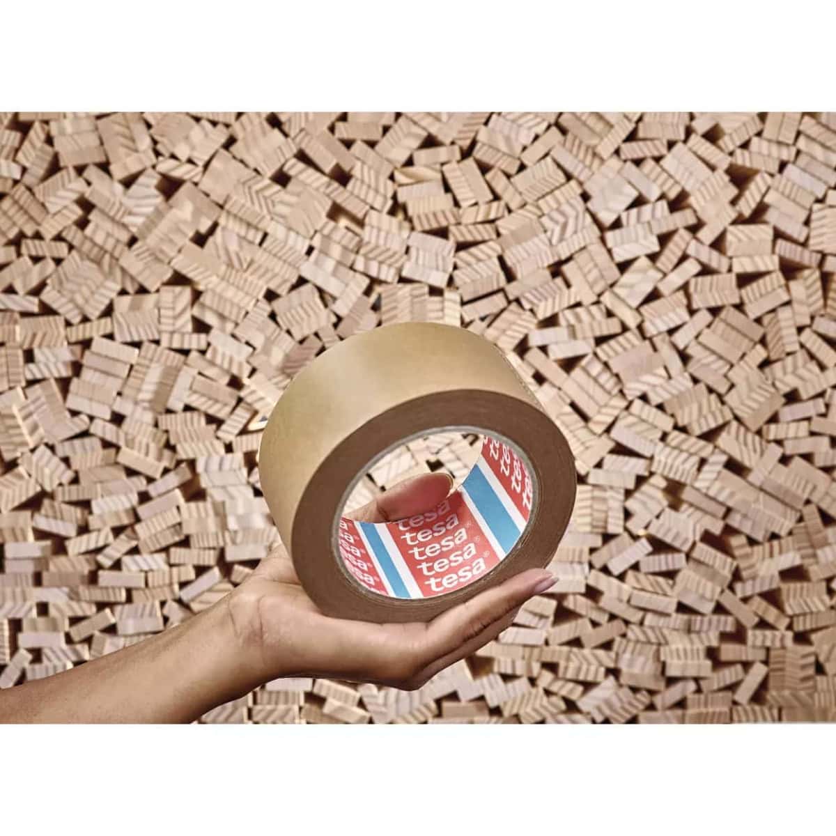 tesa® 4513, 50 mm x 50 m, 0,105 mm, Braun, PV 0, Recycling freundlich, Sortenrein, FSC® Papier Verpackungsklebeband aus verantwortungsvollen Quellen